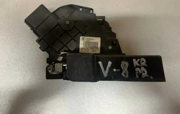 Volvo V50 Front door lock 31253657 A048317 986891106