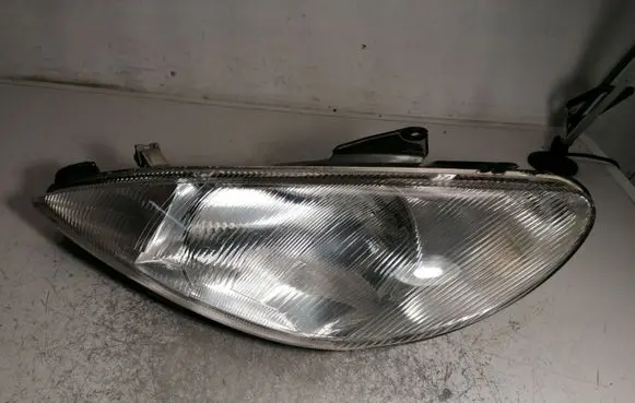 Peugeot 206 Headlight/headlamp 89002769