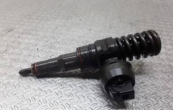 Volkswagen Sharan Fuel injector 038130073AK