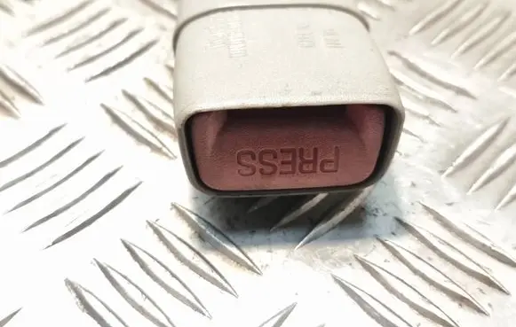 Chrysler Pacifica Front seatbelt buckle 