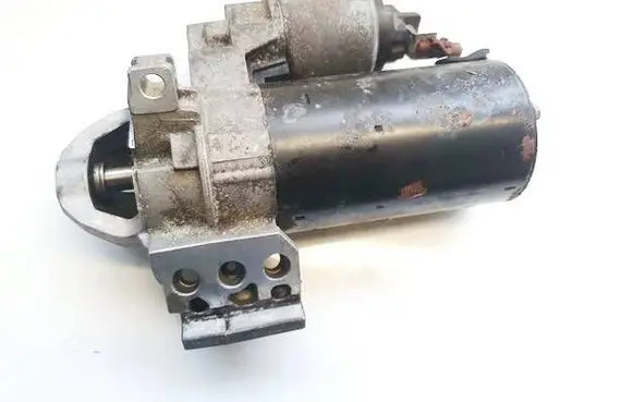 BMW 5 F10 F11 Starter motor 0001115069 20100720