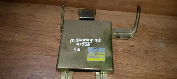 Nissan Sunny Engine control unit/module 2260462C01 edcn83