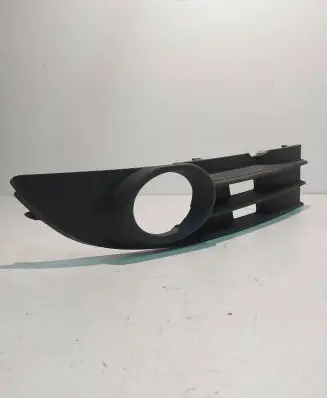 Volkswagen Touran I Front bumper lower grill 1T0853666K