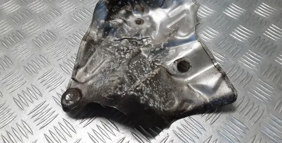 Nissan Navara D23 Heat shield in engine bay 
