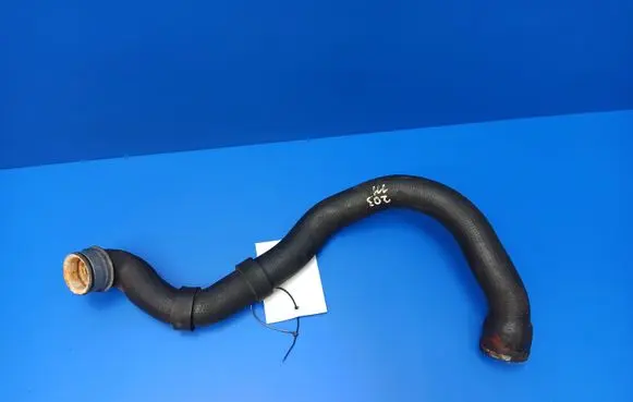 Mercedes-Benz C W203 Engine coolant pipe/hose 2035012782 A2035012782