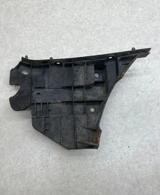Volvo V70 Front bumper mounting bracket 31265344