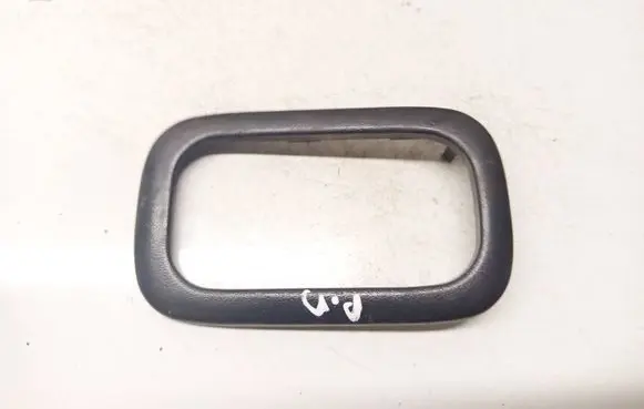 Nissan X-Trail T30 Other front door trim element 