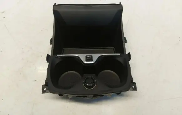 BMW 1 F40 Cup holder 6823329