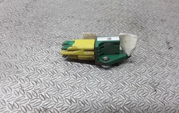 Volkswagen PASSAT B6 Airbag deployment crash/impact sensor 3C0909606