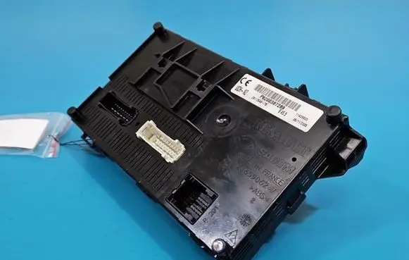 Renault Clio II Central body control module P8200387289 IMPRK1572636