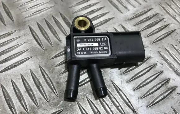 Mercedes-Benz CLA C117 X117 W117 Air pressure sensor 0281006214 a6429050200