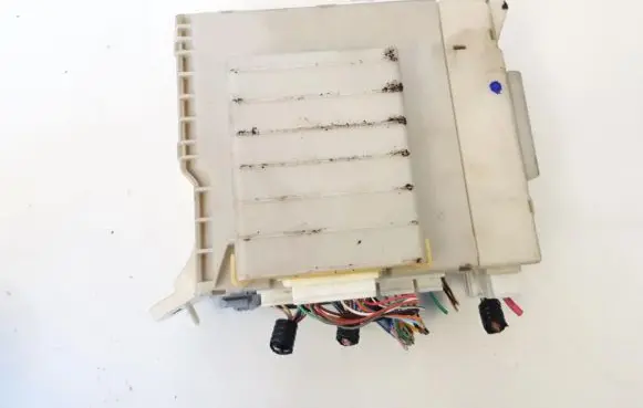 Lexus IS 220D-250-350 Fuse box set 04425k22 5l211661