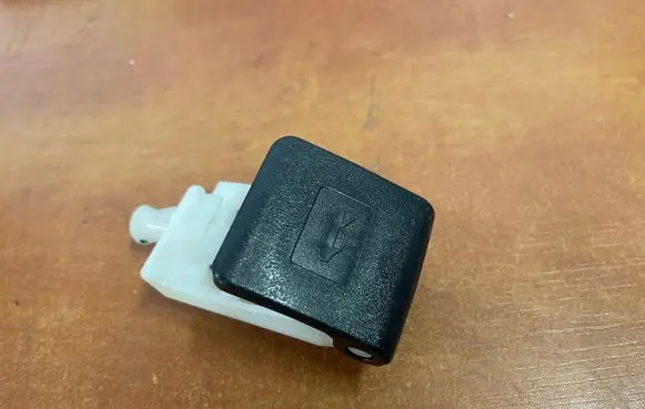 Tesla Model S Engine bonnet (hood) release handle 05020 52831