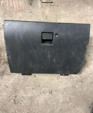 Opel Frontera B Glove box