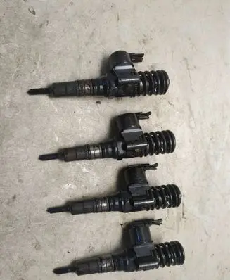 Fuel injectors set