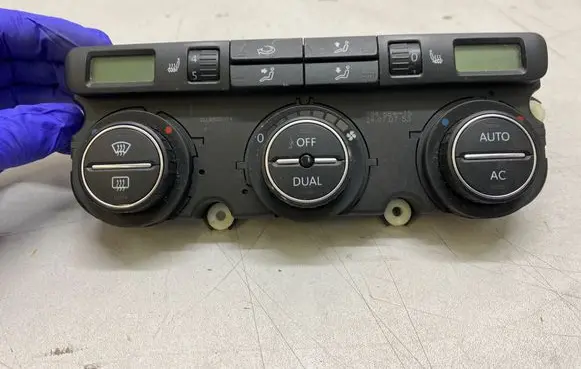 Volkswagen Golf V Climate control unit 2LL9505014