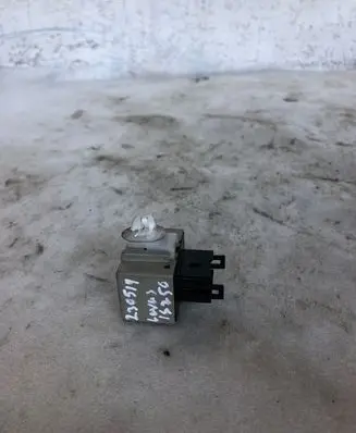 Lexus IS 220D-250-350 Hazard warning light relay 8198030170