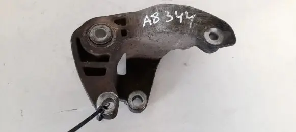 Mazda 3 I Engine mounting bracket