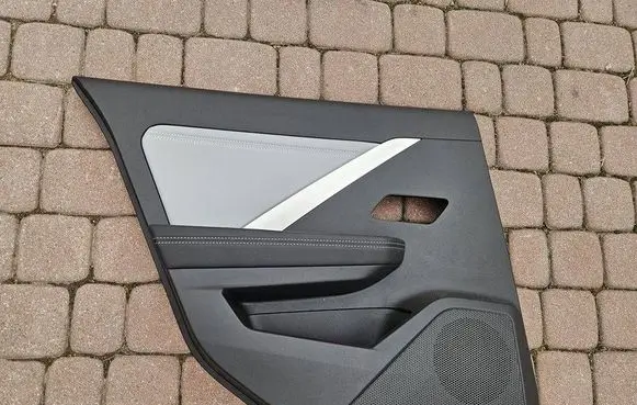 Opel Astra L Coupe rear side trim panel 98519977ZS