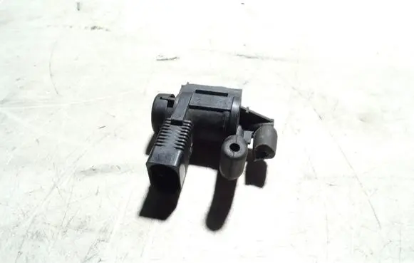Volkswagen Phaeton Turbo solenoid valve 1J0906283B