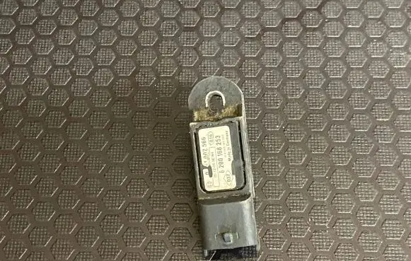Renault Trafic II (X83) Air pressure sensor 8200168253 1002566 8200185545