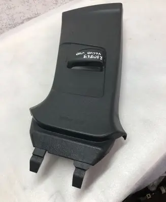 Volvo V40 Cross country (B) pillar trim (top) 31102349