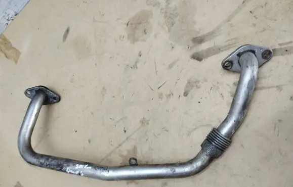 Volkswagen Golf V EGR valve line/pipe/hose 03G131521A