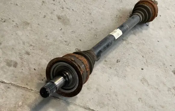 BMW X5 E70 Rear driveshaft 105381