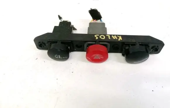 Chevrolet Kalos Hazard light switch