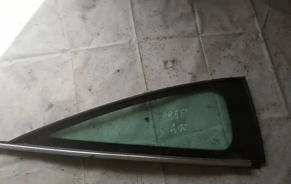 Renault Laguna III Rear side window as2