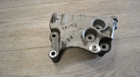 Mercedes-Benz A W176 EGR valve cooler bracket 112318425R