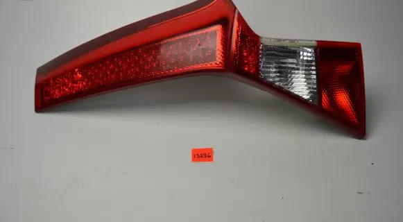 Tailgate rear/tail lights