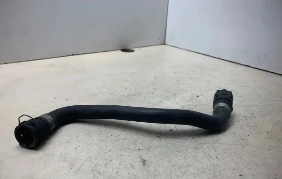 BMW 5 E39 Engine coolant pipe/hose