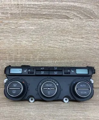 Volkswagen PASSAT B6 Climate control unit 74677531