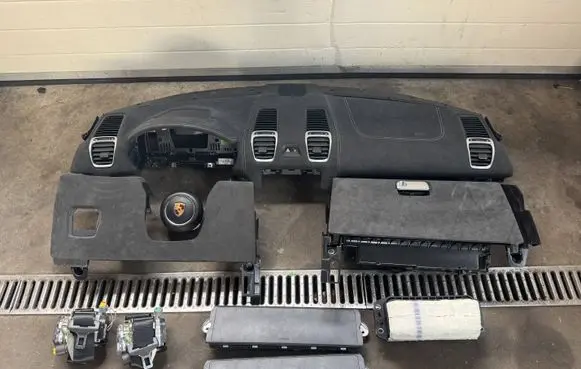Porsche Cayman 981 Dashboard 