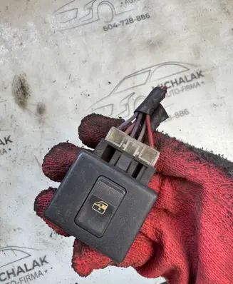 Fiat Ducato Quarter vent window switch 325225
