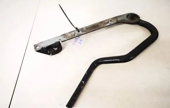 Chrysler Voyager Tailgate/trunk/boot hinge