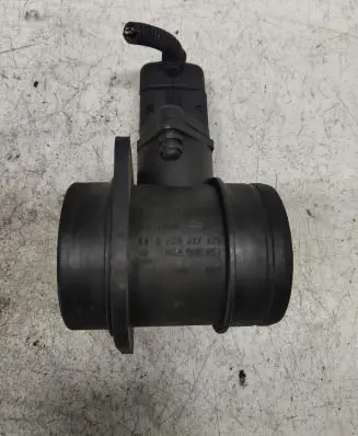 Volkswagen Golf IV Mass air flow meter 0280217121