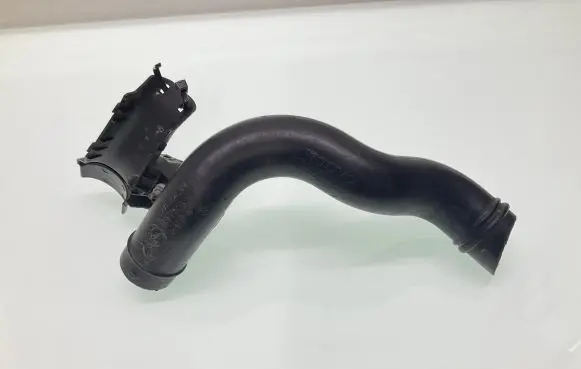 Volvo XC90 Air intake hose/pipe 31657797