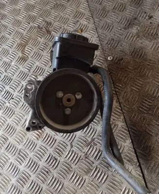 BMW 3 E46 Power steering pump 6756575 7692974619