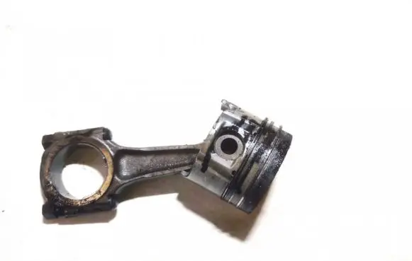 Piston with connecting rod