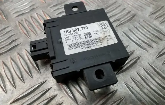 Volkswagen Golf V Alarm control unit/module 1K0907719