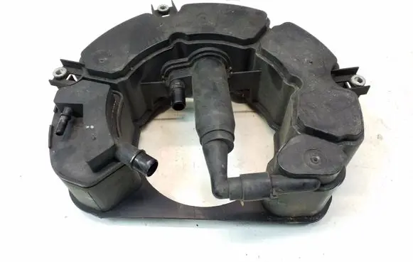 Active carbon filter fuel vapour canister