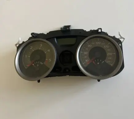 Renault Megane II Speedometer (instrument cluster) 8200408787 35110419 KBBH184600