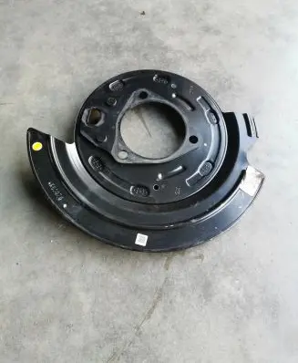Chevrolet Corvette C7 Rear brake disc plate dust cover 23332142 23147374