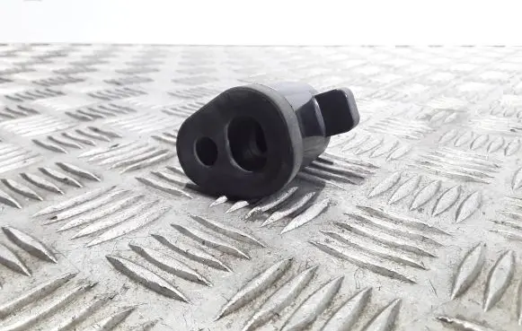 Radiator mount bracket