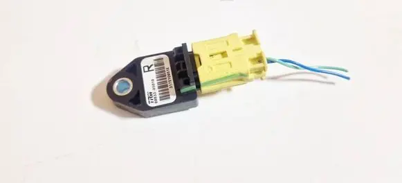 Toyota Avensis T250 Airbag deployment crash/impact sensor 8983305010 89833-05010