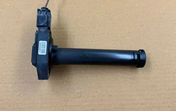 BMW 5 F10 F11 Oil level sensor 7607909