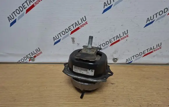 Engine mount bracket