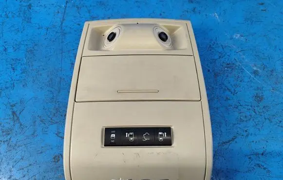 Dodge Grand Caravan Boot/trunk interior light 68141126AA